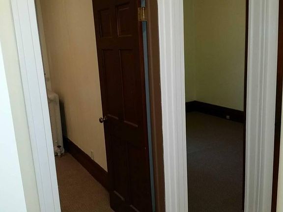 5th image of 655 Hudson Ave #2B