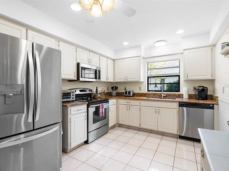 1415 Langley Dr — Photo 18
