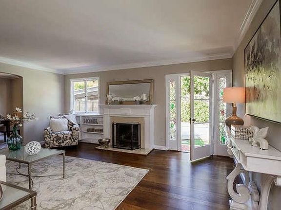 5th image of 220 Castilian Way