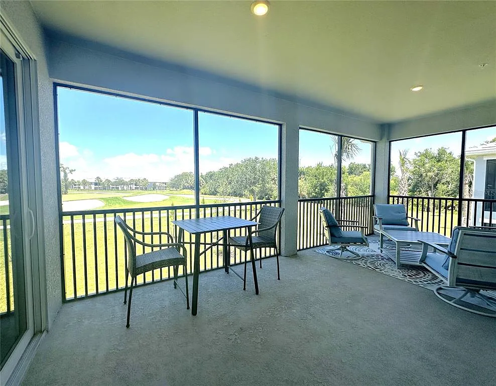 3 bed, 2.0 bath, 2110 sqft, $7,000 — Photo 2