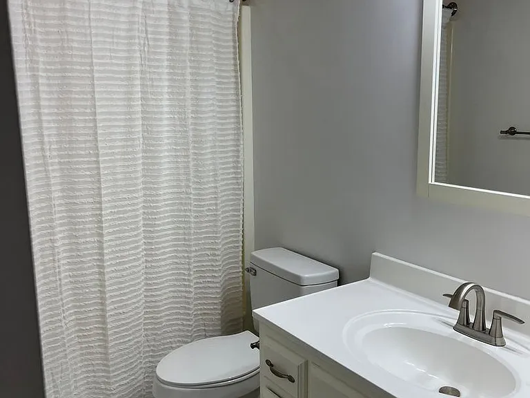 4213 S Mentor Ave — Photo 39