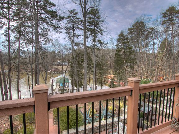 4th image of 9132 Shorewood Pl