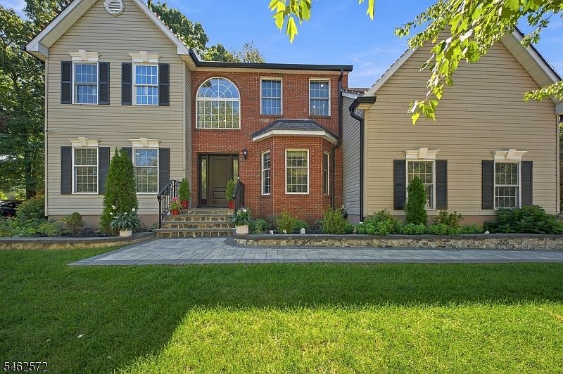 1st image of 58 Fox Chase Ln