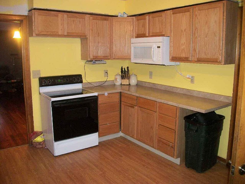 1st image of 803 N Market St
