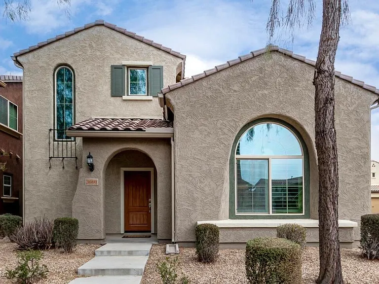 3660 E Zachary Dr — Photo 1