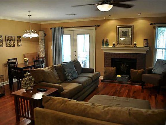5th image of 589 Harcourt Pl SE