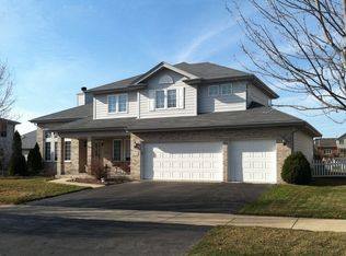 16534 W Courtside Dr, Lockport, IL 60441