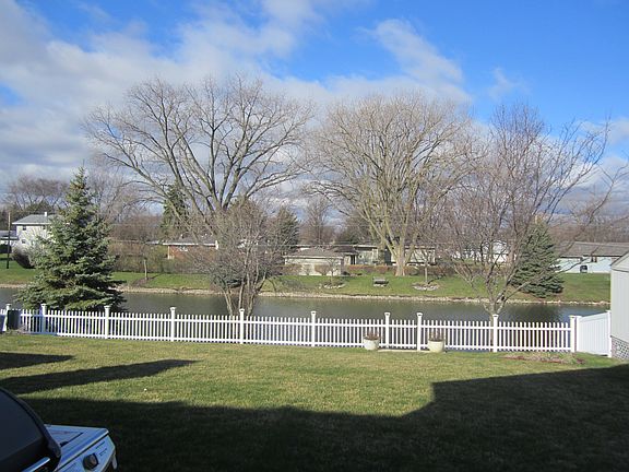 2nd image of 1101 Rock Springs Dr