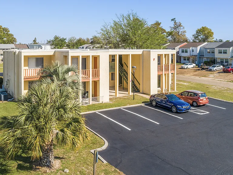 Aztec Villa Apartments — Photo 23