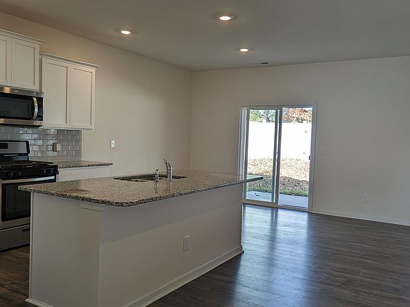 4th image of 4754 Willow Bluff Cir