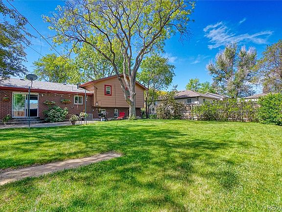 3rd image of 861 Phillips Drive