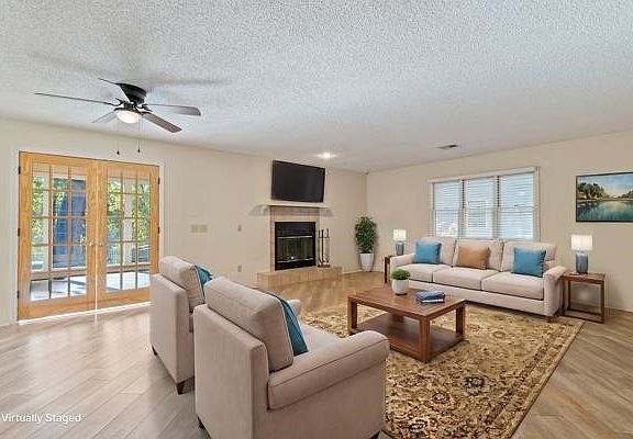 4th image of 1 Sandwick Dr
