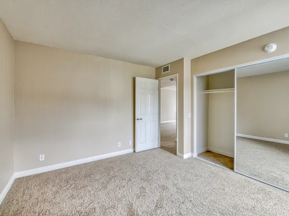 Parkridge Meadows, 219 E Parkridge Ave #9193348, Corona, CA 92879