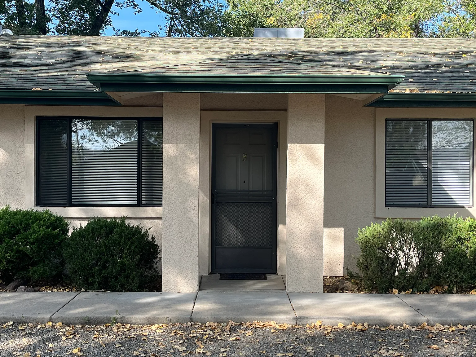 2 bed, 900 sqft, $1,650 — Photo 1
