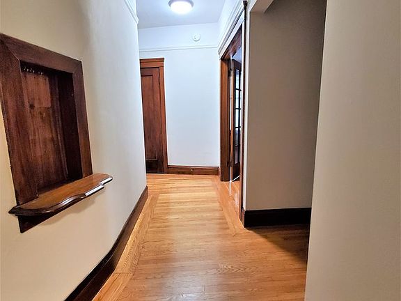 2nd image of 45 Lincoln Way #5