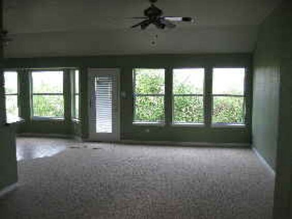 5th image of 228 Greenway Dr