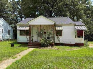 929 Garland St, Camden, AR 71701