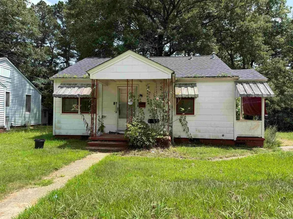 929 Garland St, Camden, AR 71701