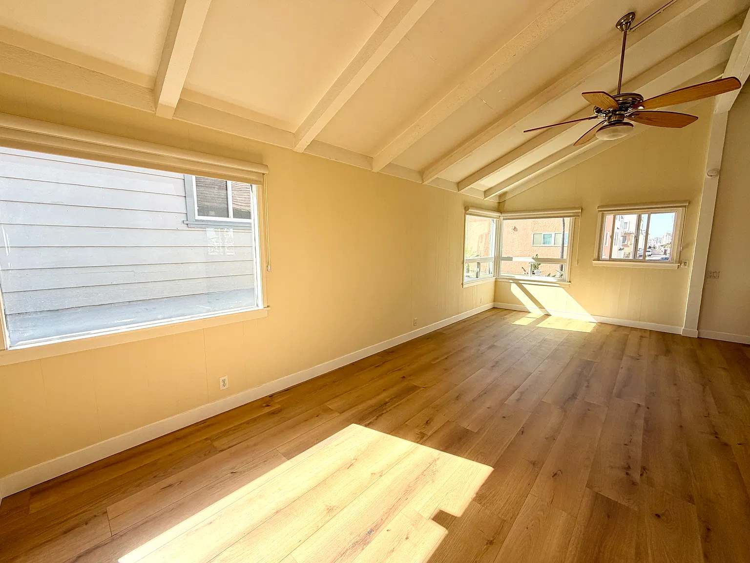 Studio, 545 sqft, $3,250 — Photo 4