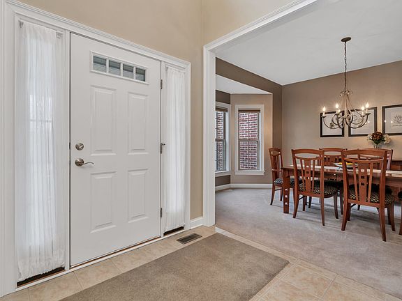 4th image of 467 Poplar Dr