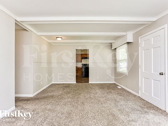 4th image of 23 Steeplechase Dr