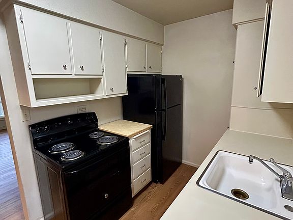 5th image of 5042 SW Corbett Ave #1B-1Ba