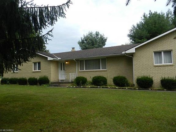 3rd image of 3130 Paradise Ave