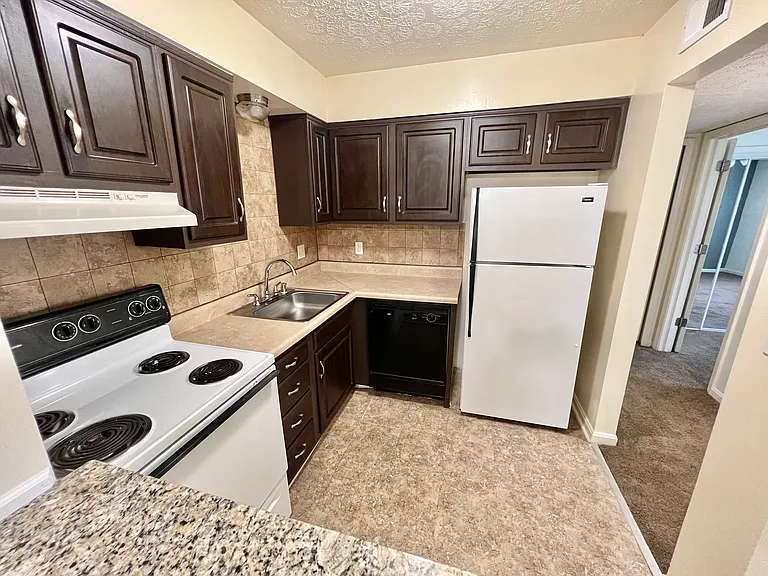 Countrybrook Apartments — Photo 67