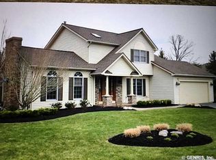28 Hillside Dr, Clifton Springs, NY 14432