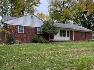 10575 Greentree Dr, Carmel, IN
