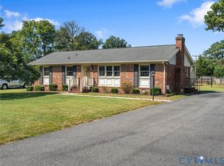 8165 Greenview Rd, Mechanicsville, VA 23111