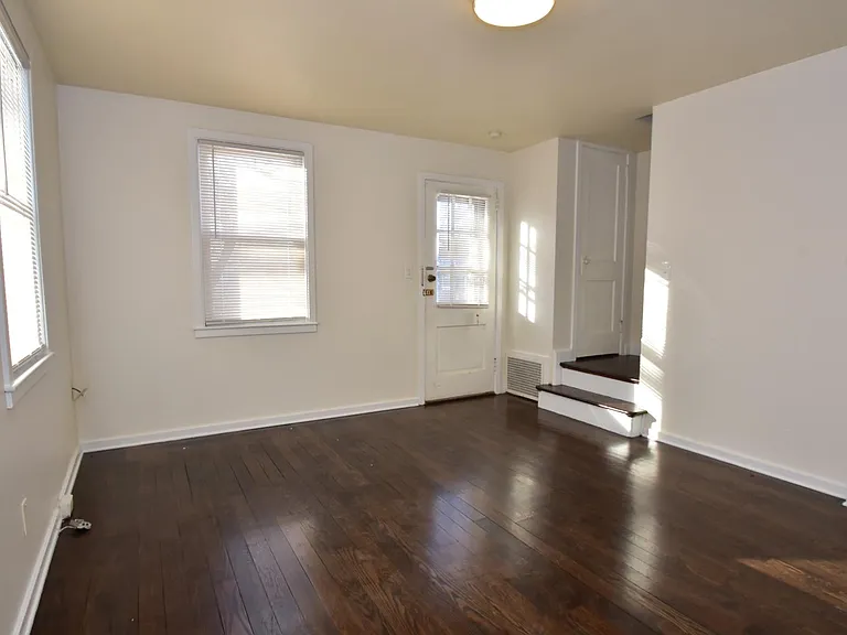 85 Pershing Dr #85 — Photo 6
