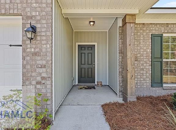5th image of 1916 SE Arnold Dr