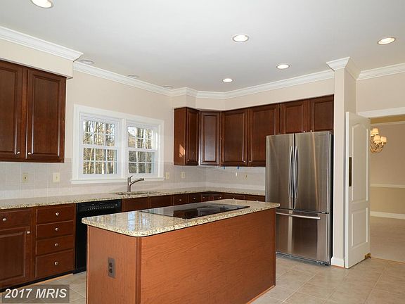5th image of 10121 Homar Pond Dr