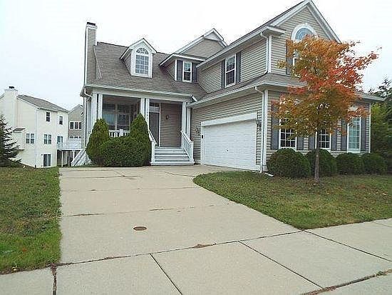 Exterior/garage