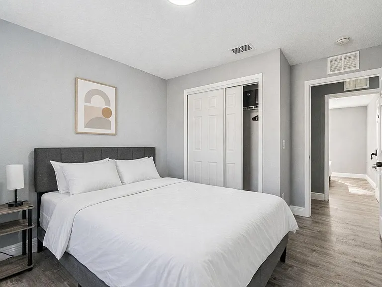 372 N Pine Hills Rd #2 — Photo 3