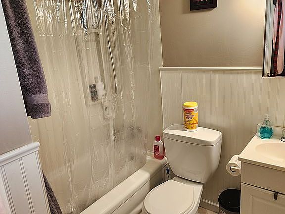 5th image of 655 Brubaker Dr