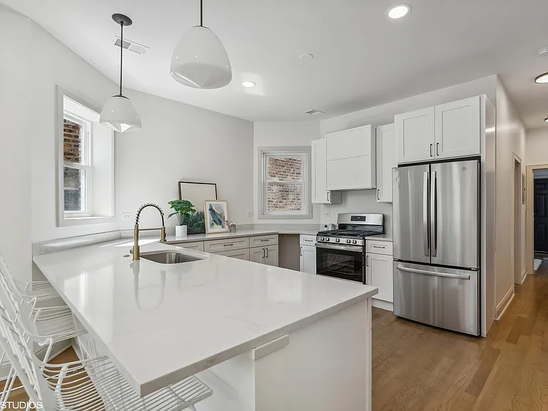 2941 N Lawndale Ave #2 — Photo 5