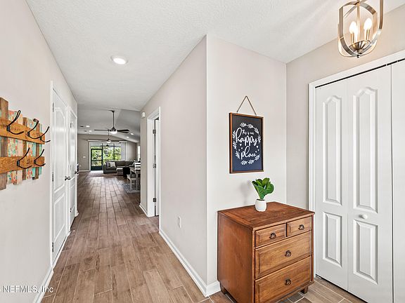 5th image of 66087 EDGEWATER Drive