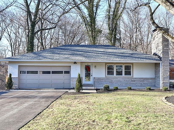 3rd image of 3975 Wynding Dr