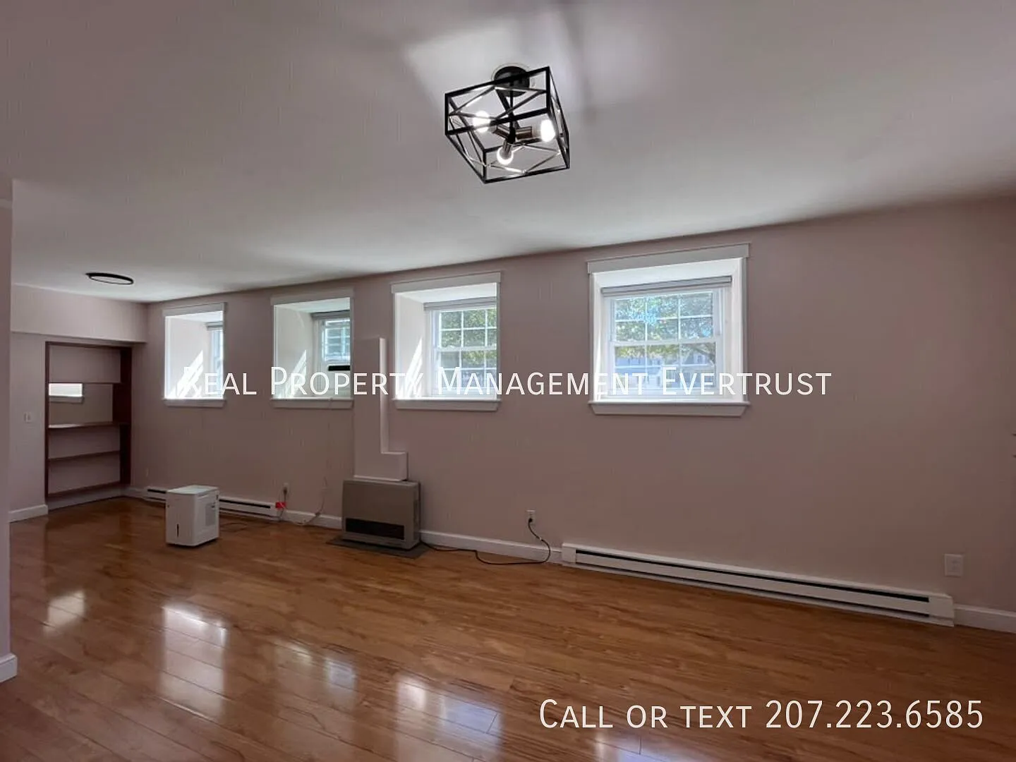 Updated 1-Bedroom Condo | In-Unit Laundry | 2 Parking Spaces | South Portland — Photo 2