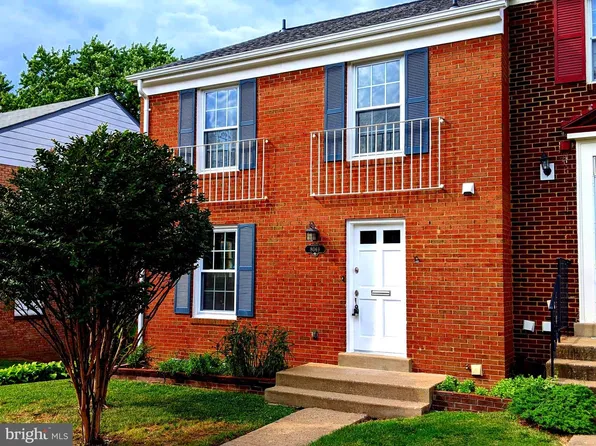 8069 Powderbrook Ln, Springfield, VA 22153