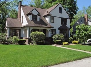 19 Pleasantview Ave, Longmeadow, MA 01106