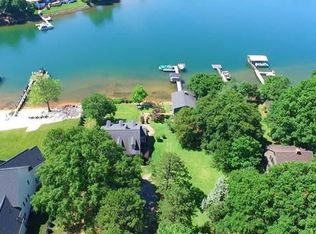 19807 Bustle Rd, Cornelius, NC 28031