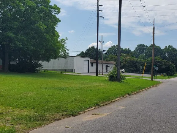 309 Monroe St, Statesville, NC 28677