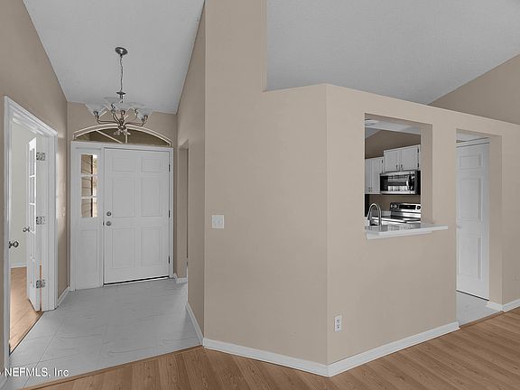 3rd image of 4446 SYCAMORE PASS Court E