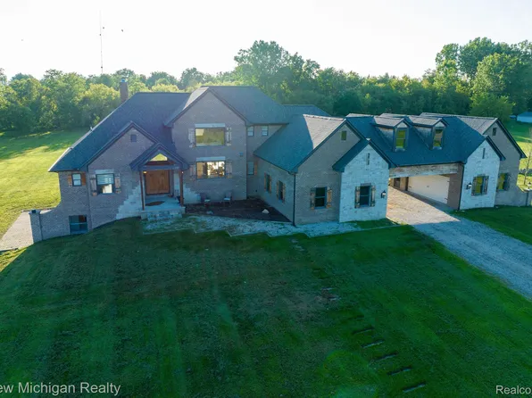 69367 Dequindre Rd, Lakeville, MI 48367