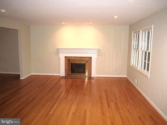 3rd image of 6226 Mori St