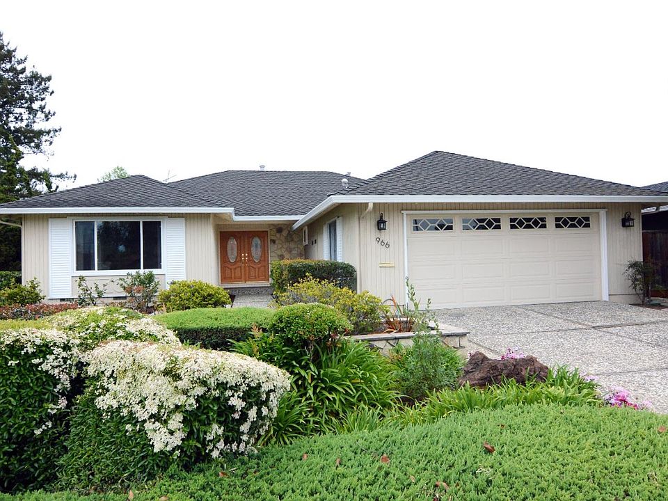 1st image of 966 Buckeye Dr
