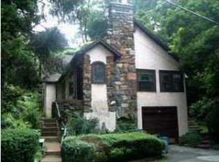 56 Park Ln, Staten Island, NY 10301